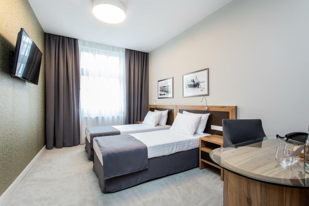 Jakubowy Hotel Gdynia Extérieur photo